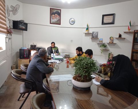 برگزاری جلسه مدیریت محترم آموزشگاه جناب آقای ابراهیمی با معاونین محترم آموزشی و پرورشی